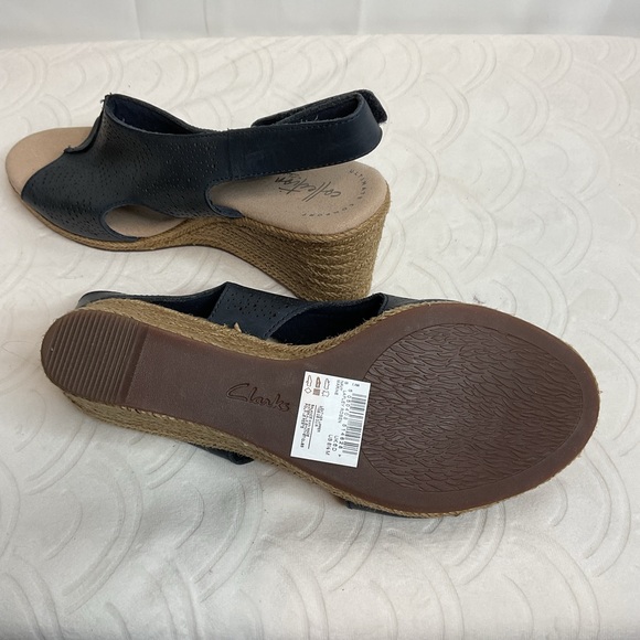 Clarks unlimited comfort collection 8 1/2 med NWOT navy wedge - Picture 7 of 8